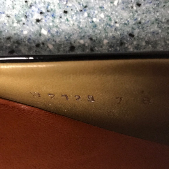 Robert Zur flats🧡 - Picture 7 of 8